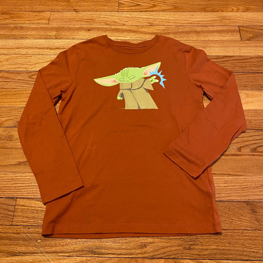 Star Wars Grogu Tee EUC Size M/8